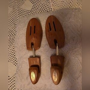 WOODLORE – Cedar Shoe Trees XL – Set of 2 (Adjustable)